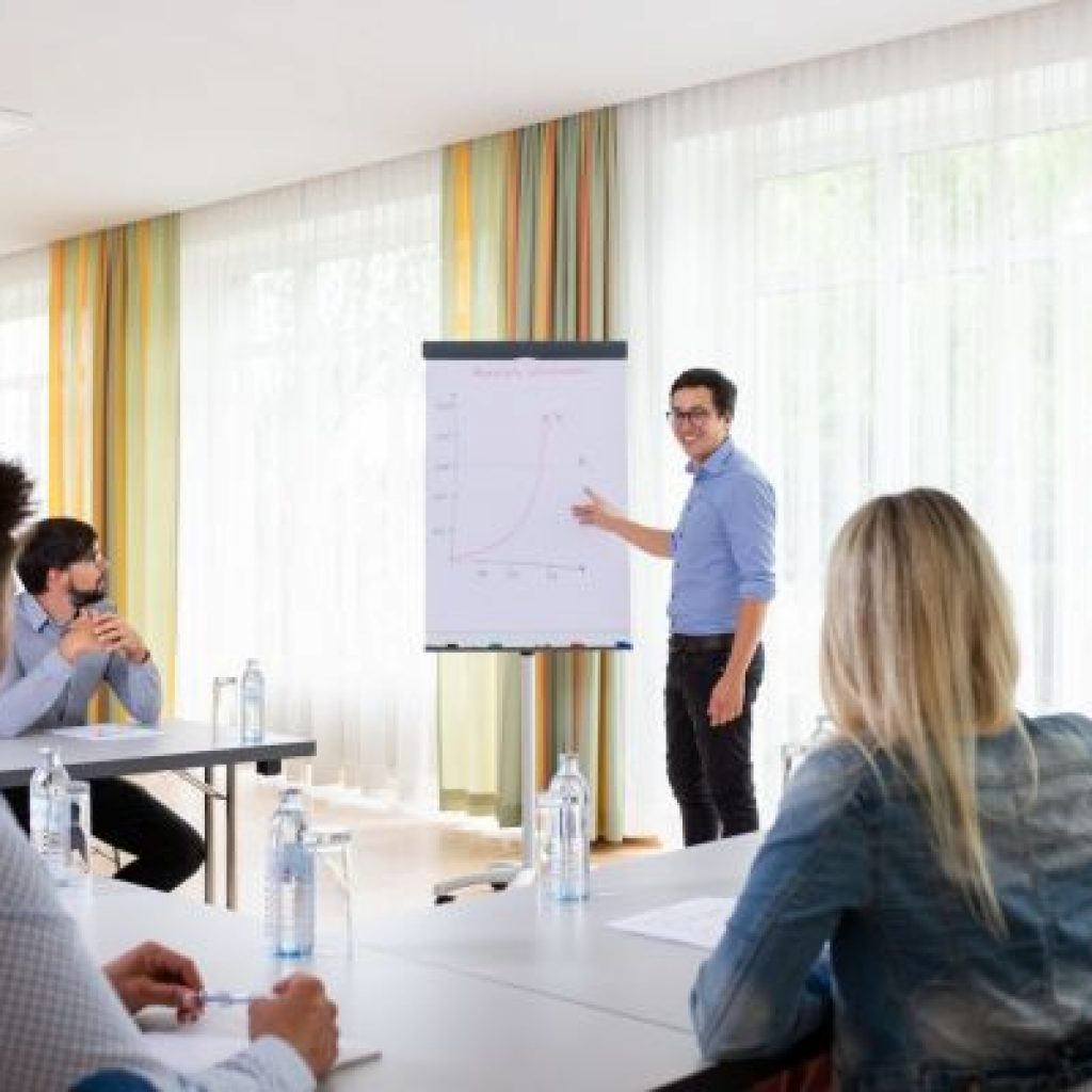 campusHorn-Seminar-Image-1-b6580f9f